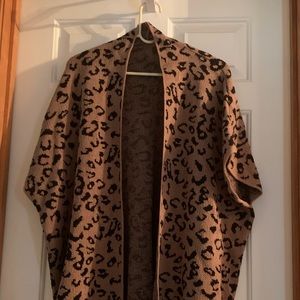 Woman’s Leopard Knit Kimono with Sleeves